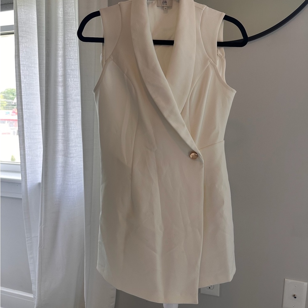 River Island Cream Sleeveless Dress